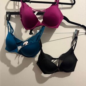 ❤️Victoria's Secret Bra Set - Magenta, Teal, and Black